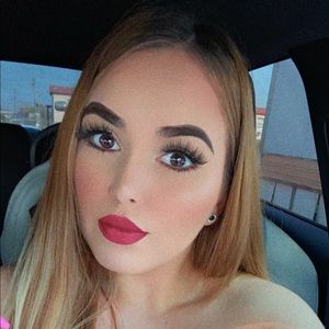 Meet your Posher, Davianybarbie